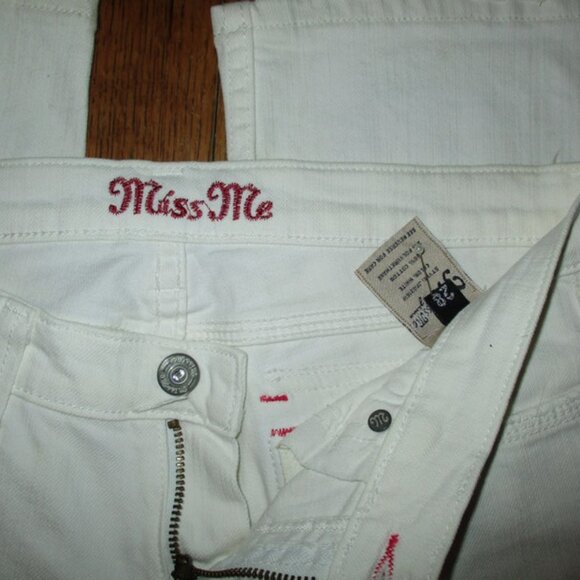 MISS ME White Flap Pkt Capri Jeans - Picture 4 of 9